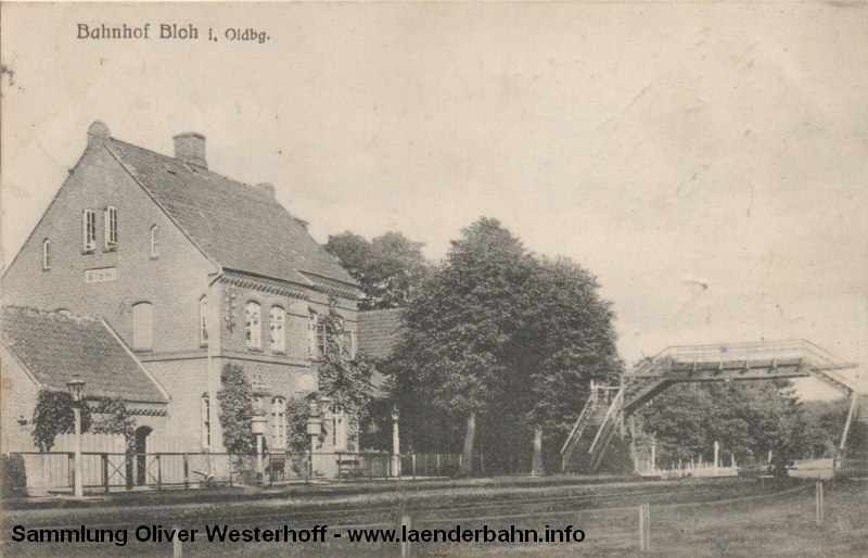 Bahnhof Bloh mit der hölzernen Überführung über die Gleise um 1915
