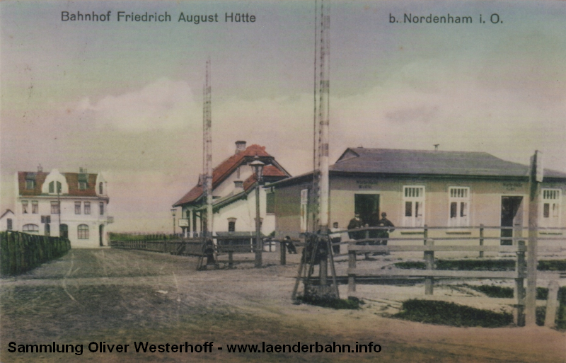 Der Haltepunkt Friedrich August Hütte liegt in der Nähe der Zink- und Bleiverarbeitenden gleichnamigen Fabrik.