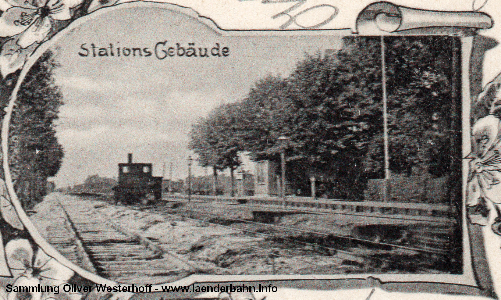 Die Ausschnittvergrößerung des Bahnhofsbildes lässt nicht erkennen, was für eine Lokomotive da auf den Gleisen steht, eventuell ist es eine T O.