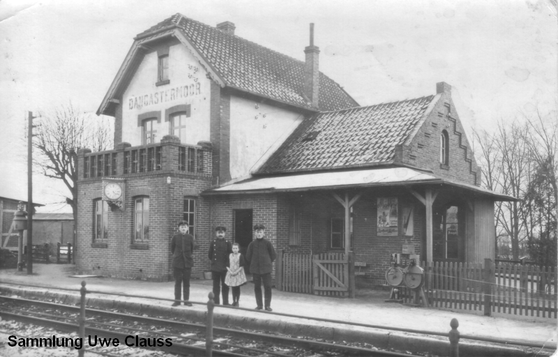 Ansicht des Bahnhofs Dangastermoor aus der Sammlung von Uwe Clauss. Die Ansicht stammt aus den 1930er Jahren.