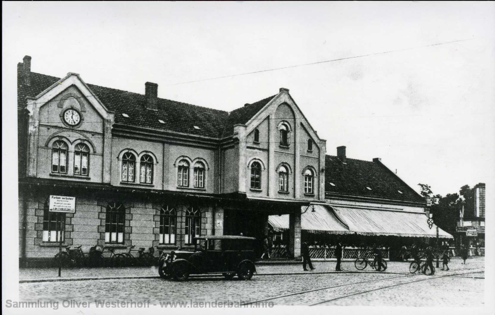 Ansicht des später im 2. Weltkrieg zertörten Teils des Bahnhofes.
